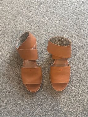 Ellen DeGeneres Tan Criss Cross Slide Sandals